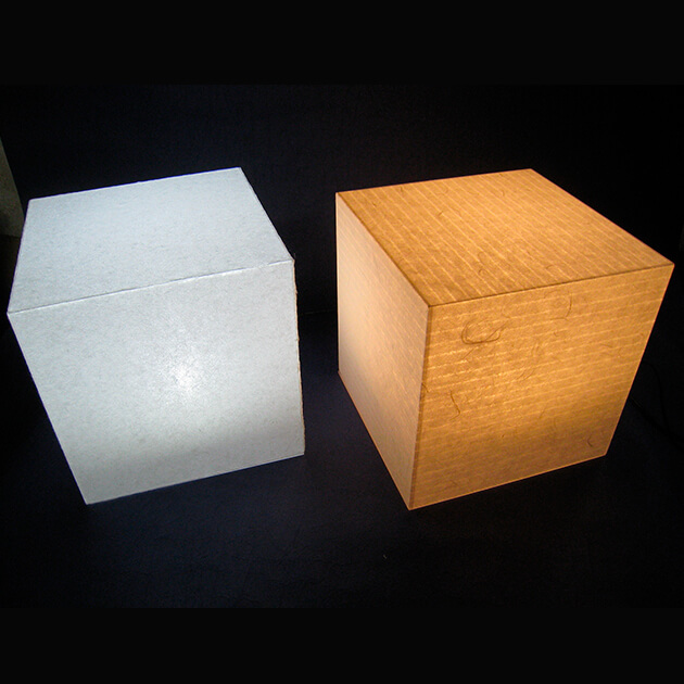 Washi lamps made of paper that diffuses light