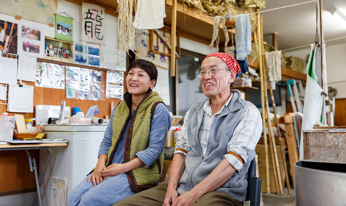 Mr. Miura with Ms. Mayumi Seino of Gassan Washi Akari