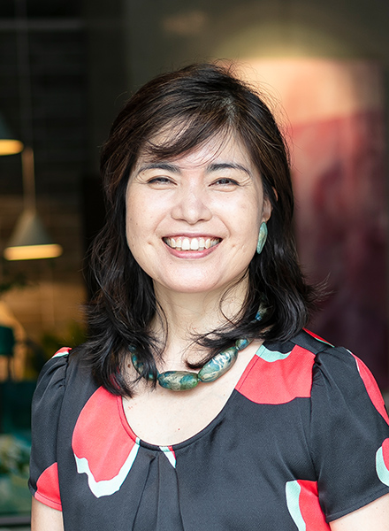 和紙アーティスト　福嶋秀子氏